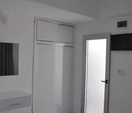 Otel Los Marin Butık